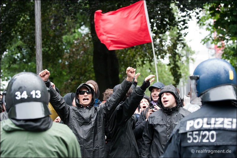 Blockupy Frankfurt: Blockade, Aktion, Demonstration